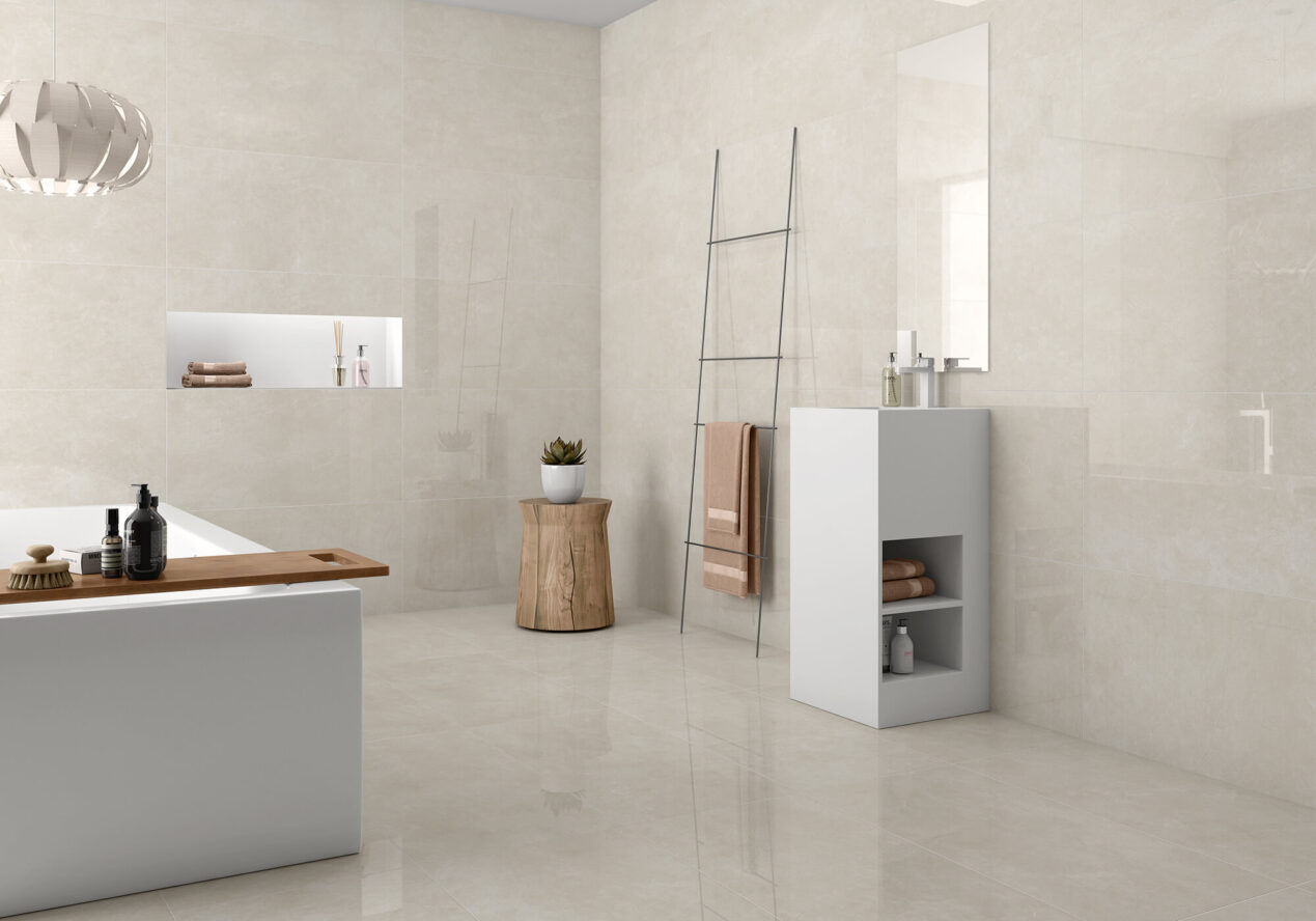 Salle de bain carrelage grand format beige, projet Nova Céram
