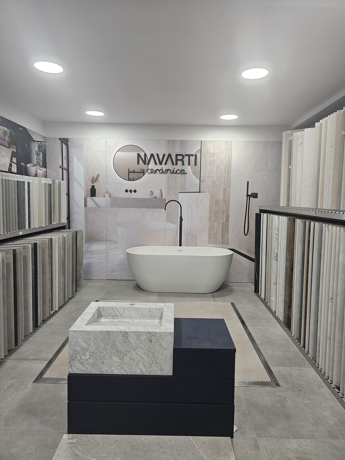 Espace baignoire en showroom