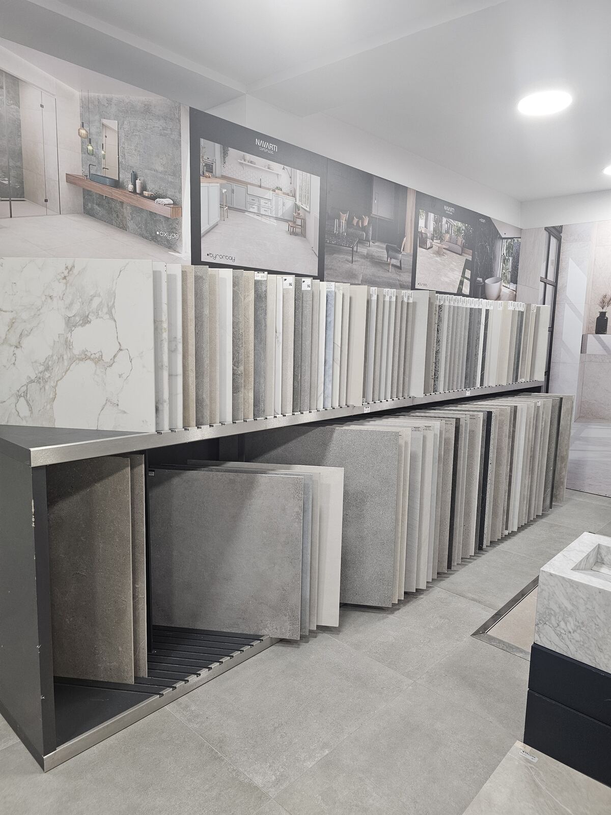 Grands formats exposés en showroom
